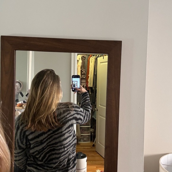 Bloomingdale’s C Cashmere zebra sweater size L - Picture 2 of 2